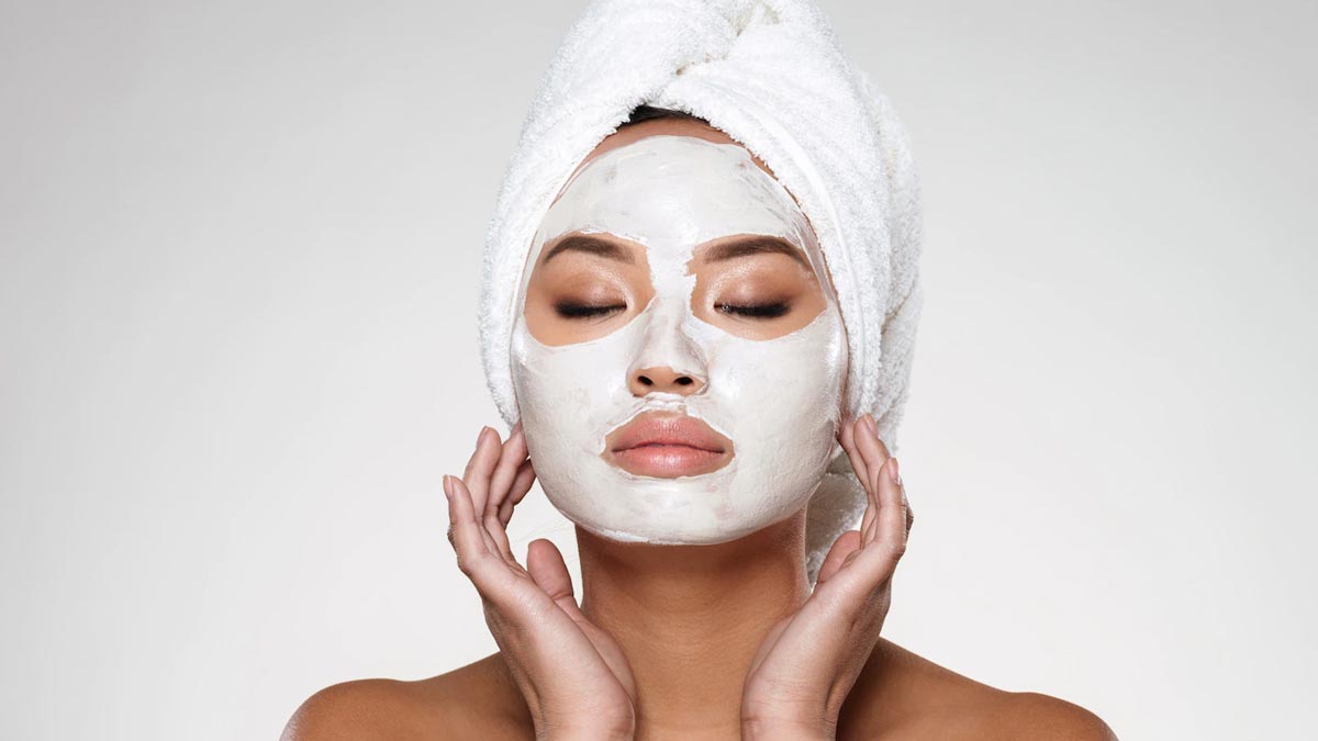 Egg White for Skin Whitening अंडे से पाएं ग्लोइंग स्किन चेहरे को टाइट