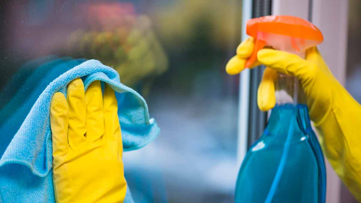 essential oil for window cleaning