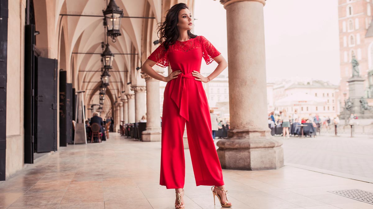 Styling Women's Jumpsuits: From Casual to Dressy - Expert Tips