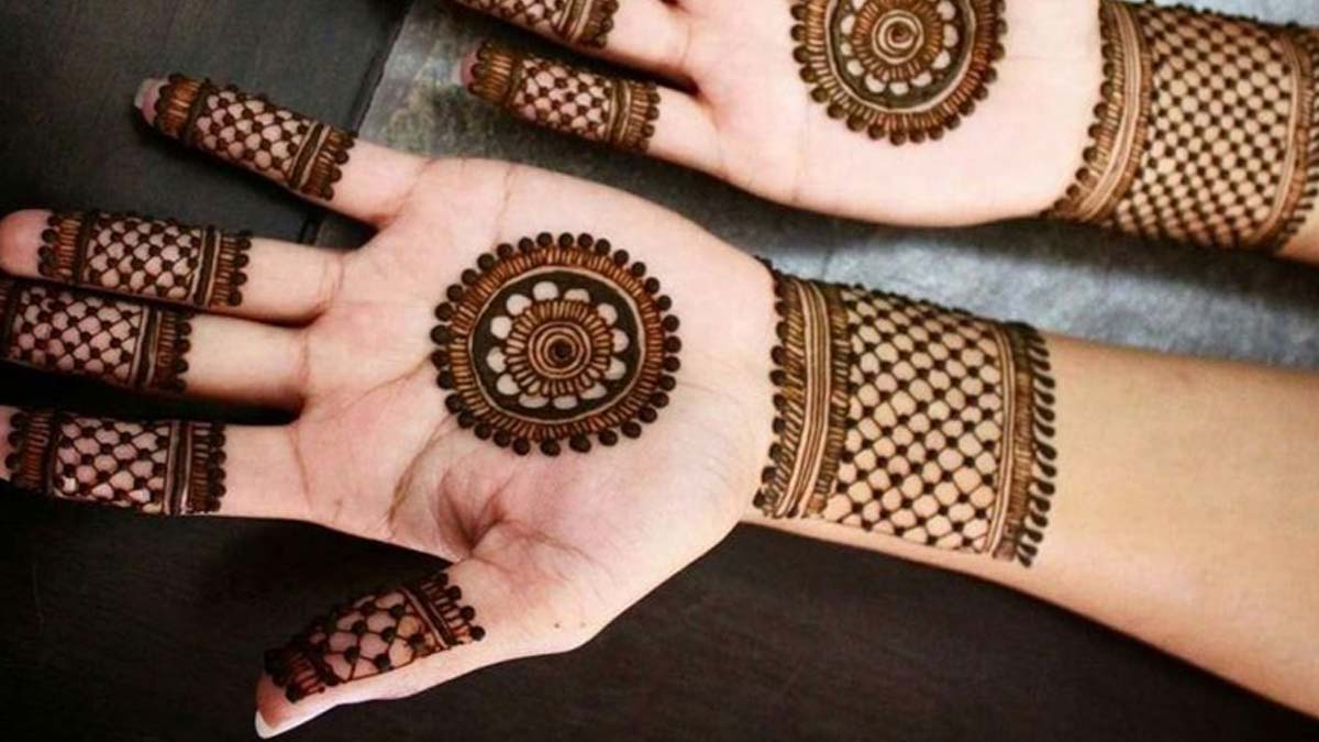 Raksha Bandhan 2020: Mehndi Designs: इस रक्षाबंधन हाथों पर लगाएं ये सिंपल  मेहंदी डिजाइन, देखें फोटो - Hindi Boldsky