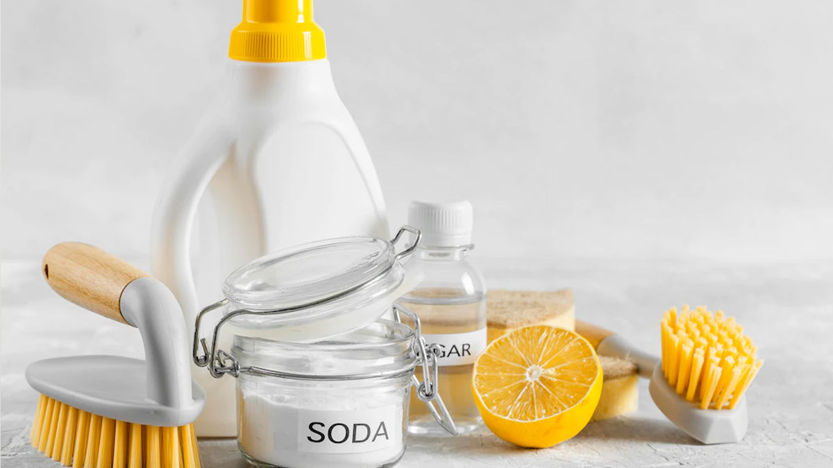 remove rust from iron utensils with baking soda Inside 