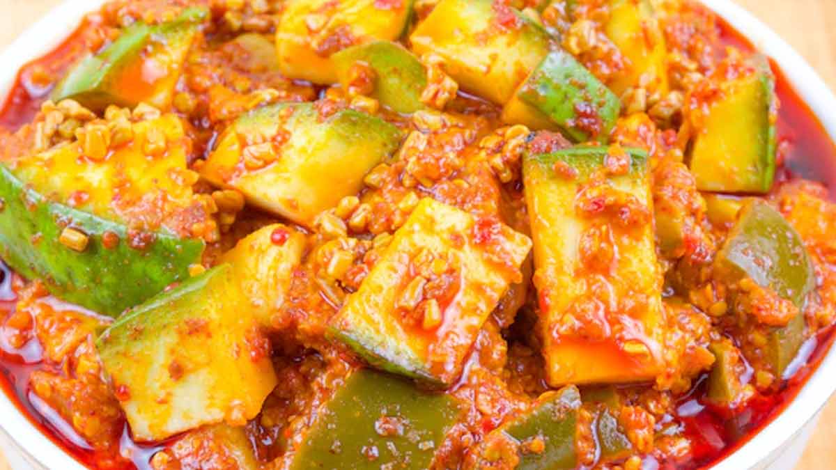 why women cant touch pickle during period