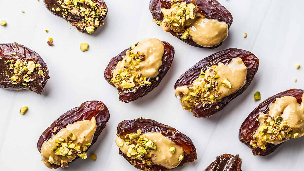 yasmin karachiwala snickers bar recipe with dates