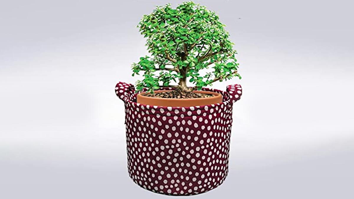 Make planter cover from old clothes