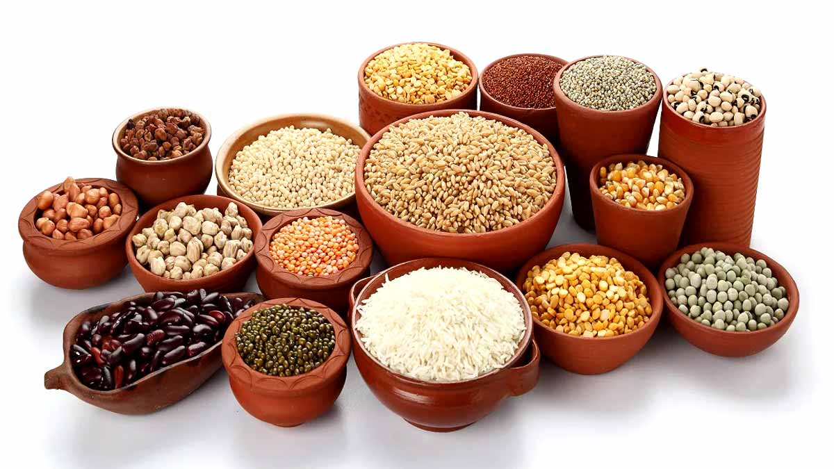 Vastu Tips| किस दिशा में रखना चाहिए खाना | Kis Disha Mein Rakhe Anaaj | where to store grains as per vastu | HerZindagi