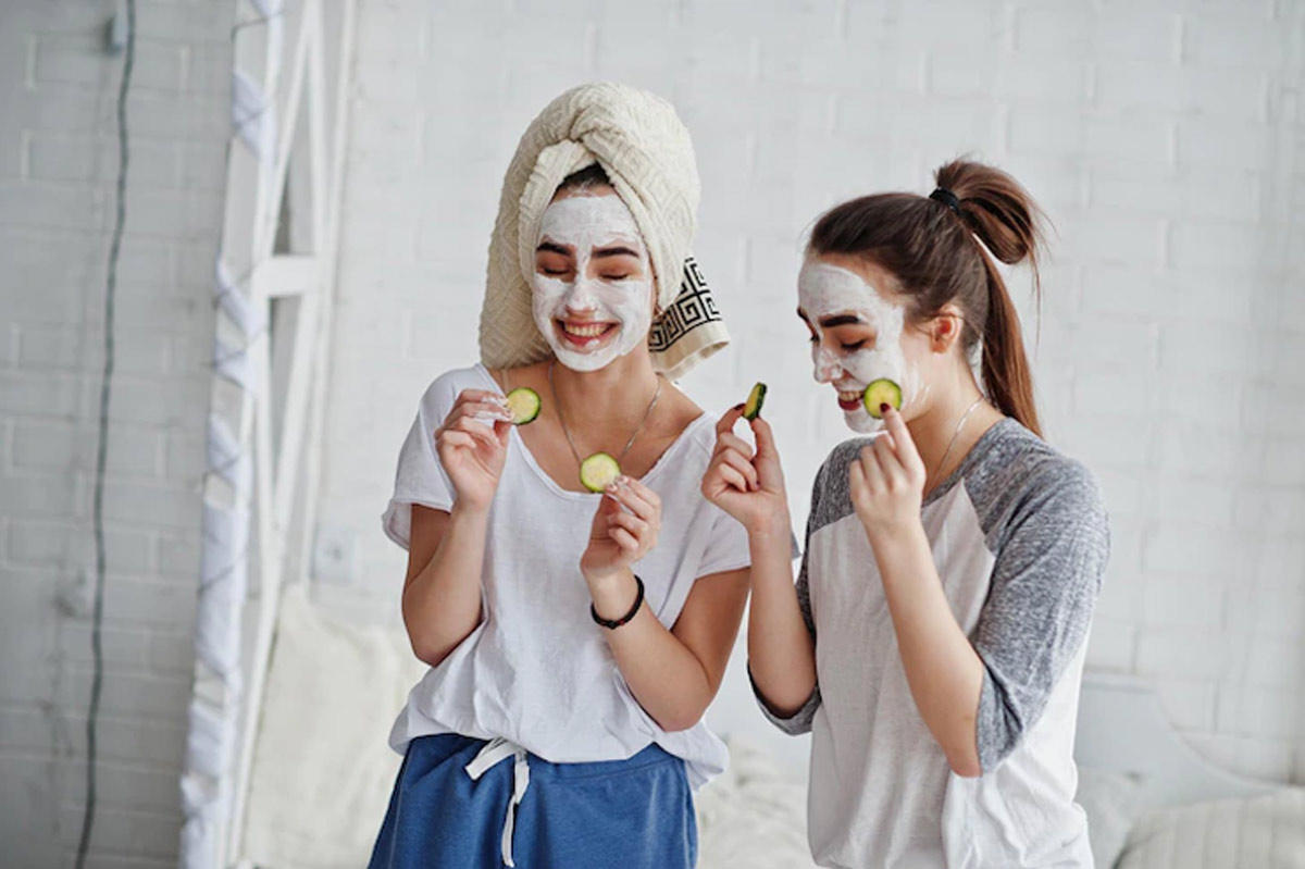 Pamper Skin With Vitamin E Rich Face Pack In Winter विंटर में विटामिन