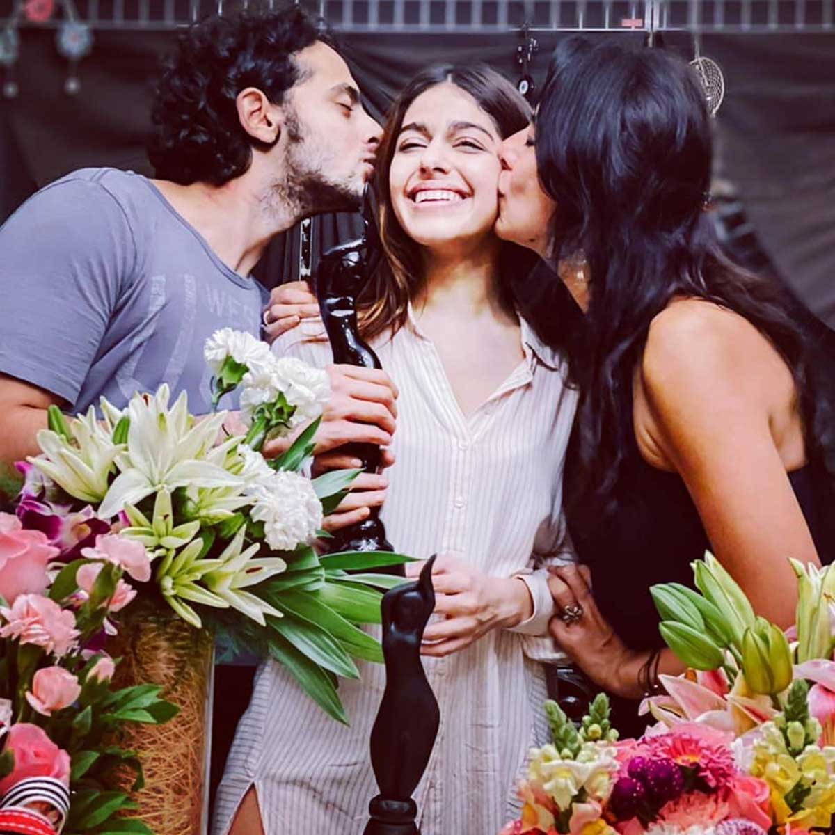 alaya f and pooja bedi stylish mother daughter duo