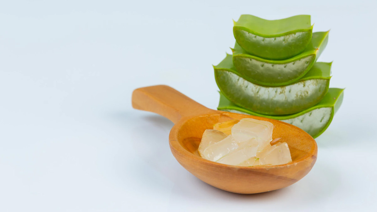 Home Made Lip Balm होठों का कालापन कैसे कम करें Ghar Par Lip Balm