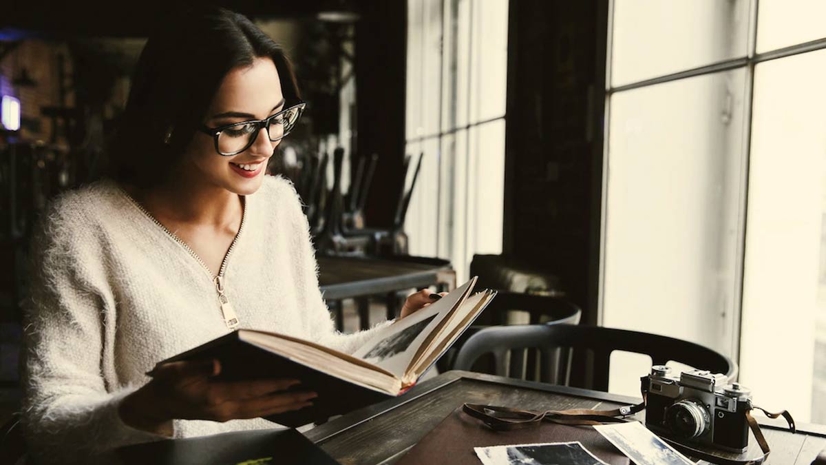 best makup album dekhein