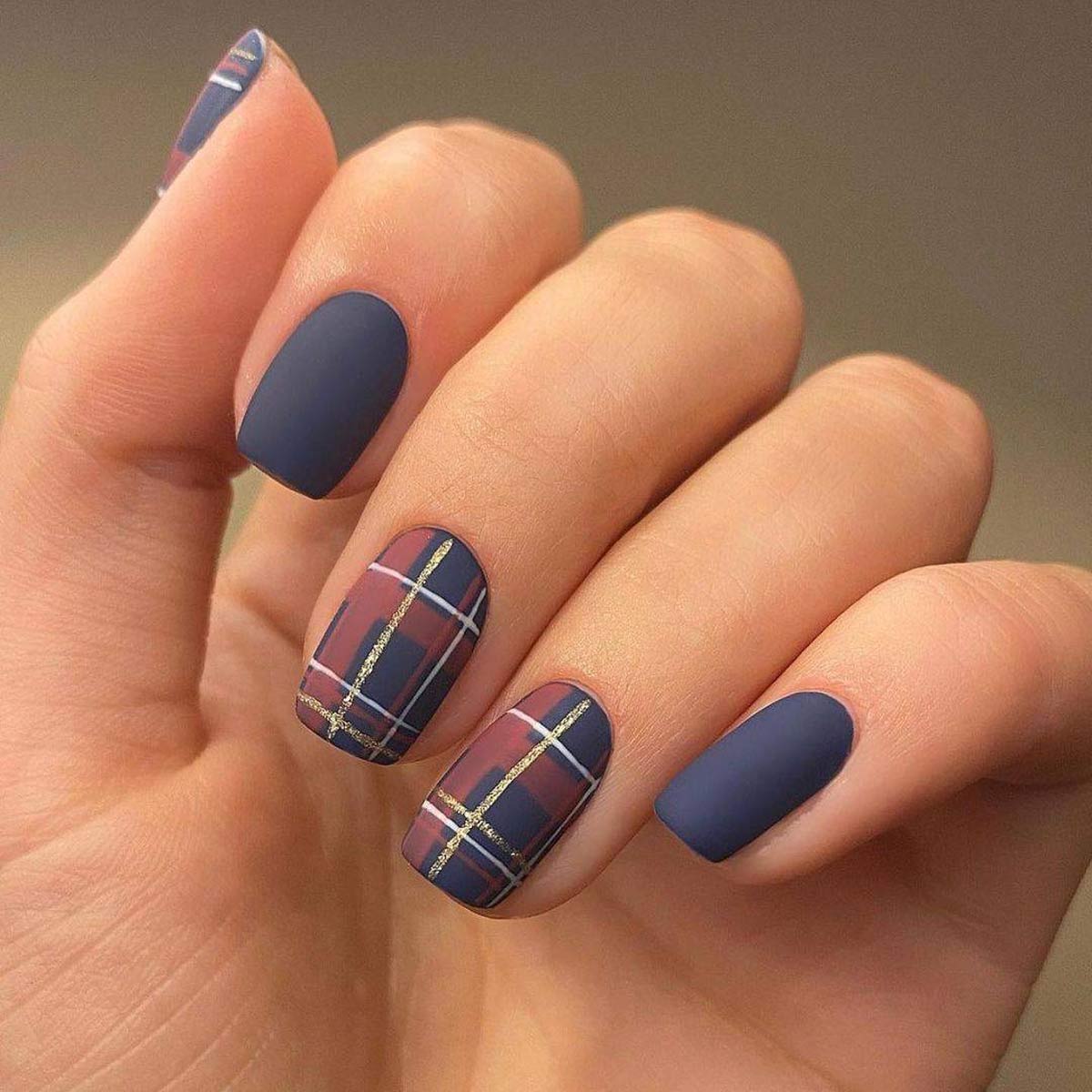 check matte nail