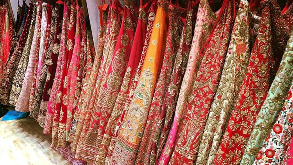 9 Markets In Delhi Where You Can  Buy Dupes Of High-End Brands