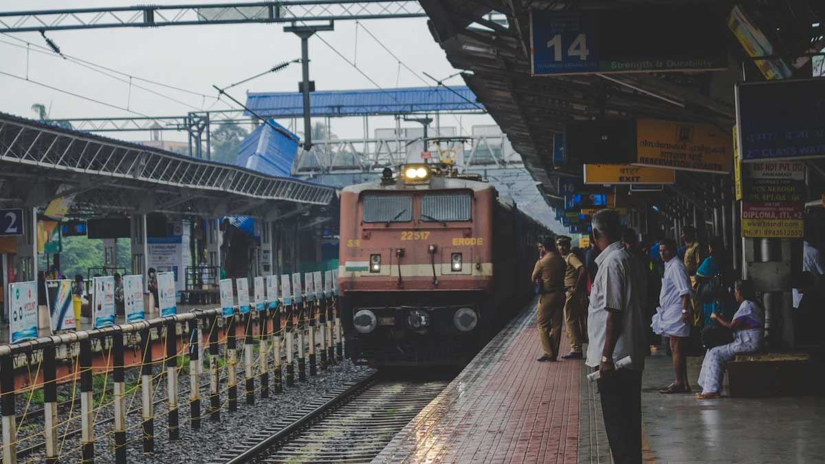 टर्निमल, जंक्शन और सेंट्रल का मतलब क्या होता है|Difference Between Junction Central And Terminal|Railway Station Par Terminal Central Aur Junction Kyu Likha Hota Hai | what is the difference between junction central