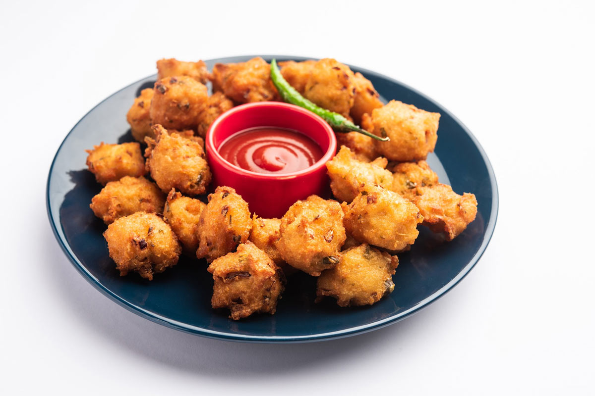 famous pakora in sadar bazar