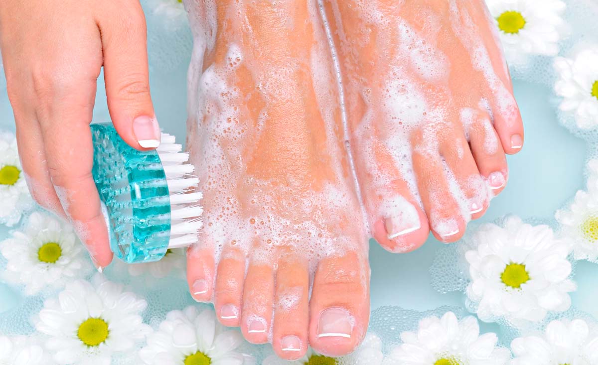 Pumice Stone प्यूमिक स्टोन के फायदे Pumice Stone Benefits For Skin