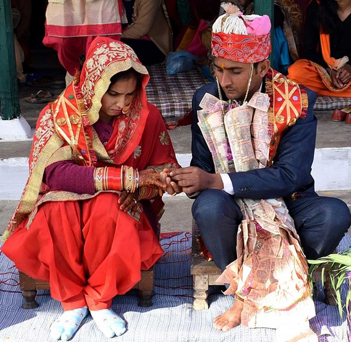 Who Ties The Knot Of Bride And Groom Shadi Me 