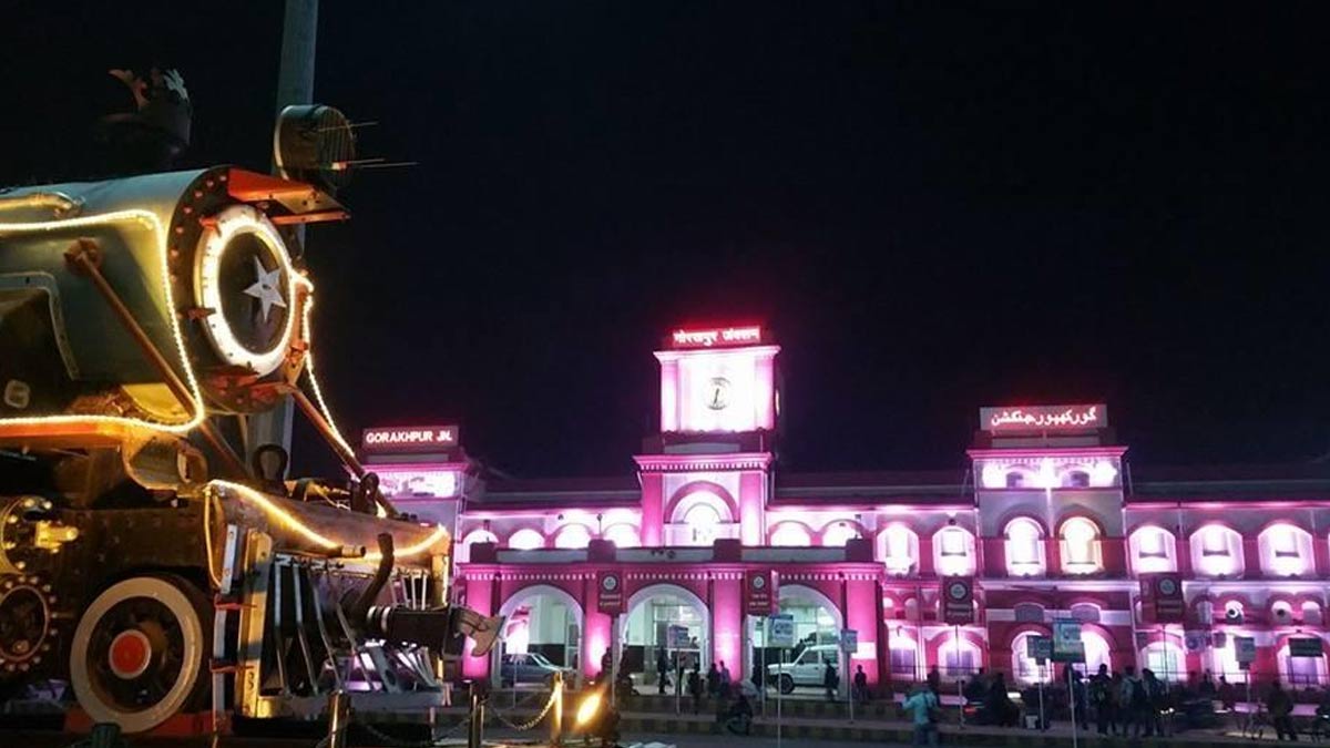 gorakhpur railway platform in hindi