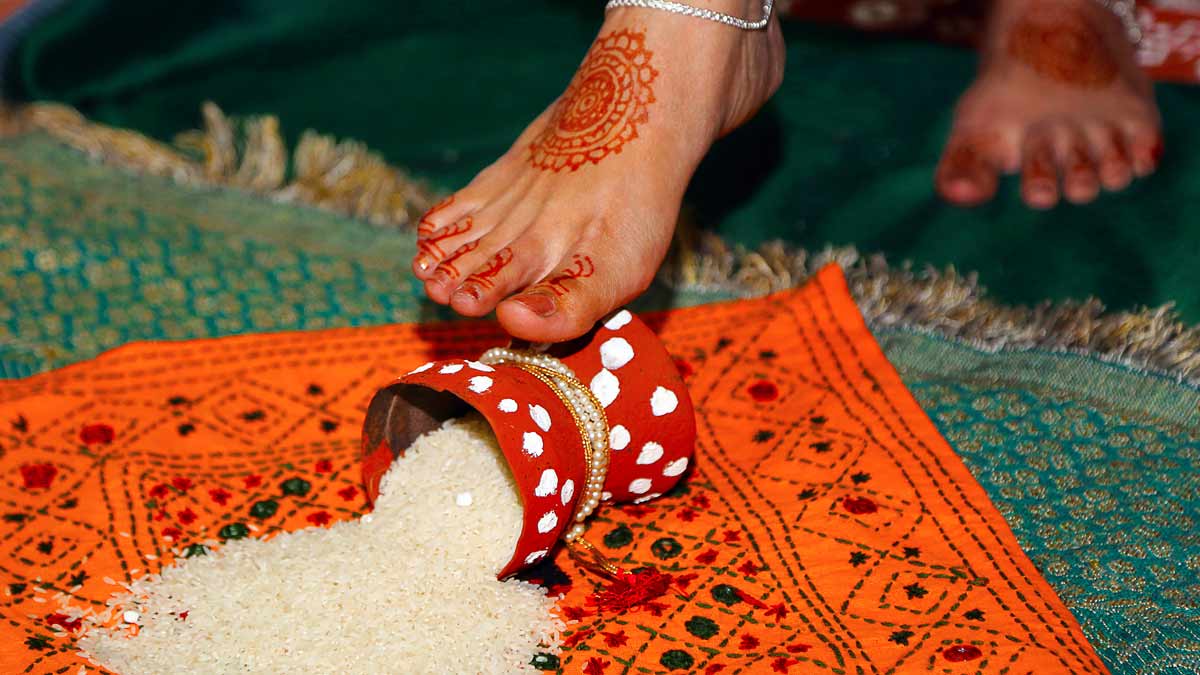 hindu wedding grihpravesh