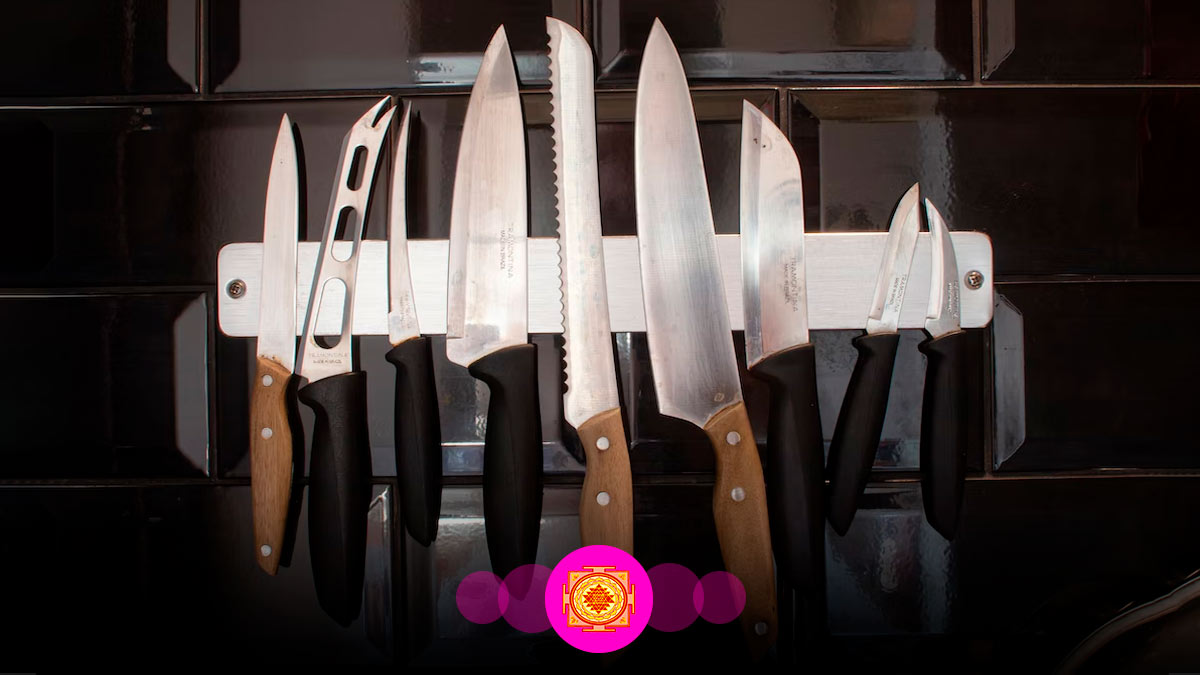 Kitchen Vastu Tips रसोई का चाकू Kitchen Knife Kaise Rakhen