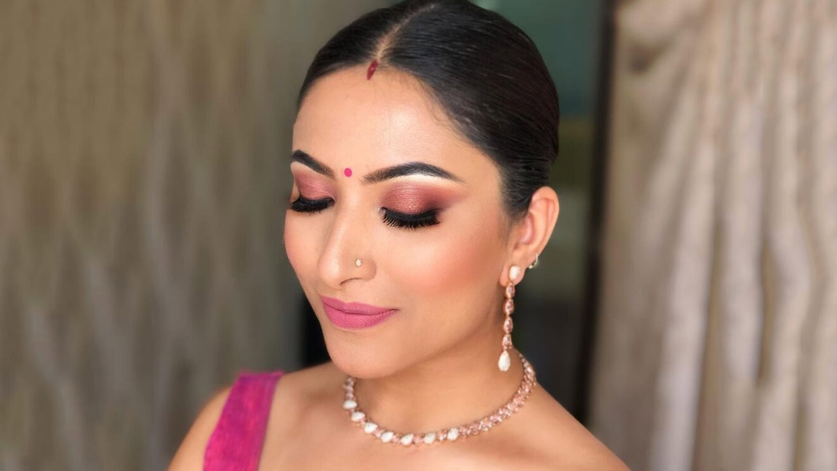 latest eye makeup after marriage in hindi