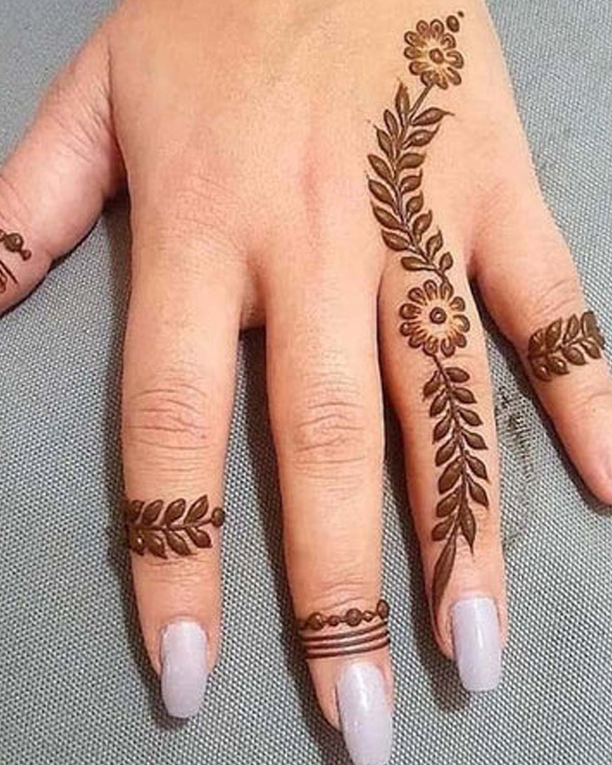 leaf mehndi designs