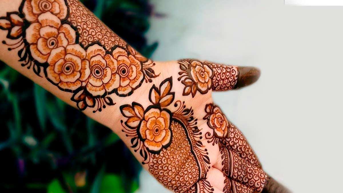 Rose pattern henna design 🥀🥀🥀🥀🥀🥀🥀🥀🥀🥀🥀🥀🥀🥀🥀🥀 🌿🍃🌿🍃🌿🍃🌿🍃  @monika_mehndiart @monikagupta1715 Cr:@mehandi_by_afreen786 #mehndifashion…  | Instagram