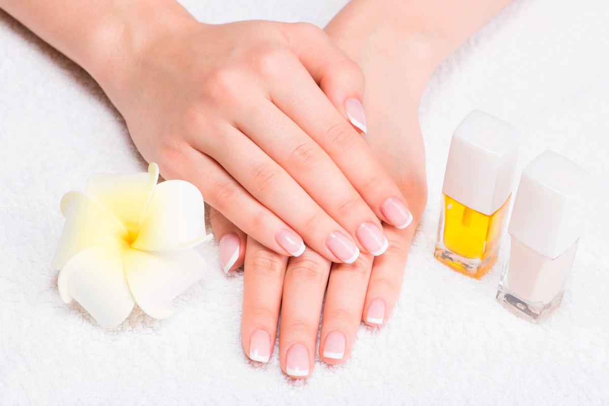 Yellow Nailsनाखूनों का पीलापन कैसे कम करेंNails Ka Pilapan Kaise Kam