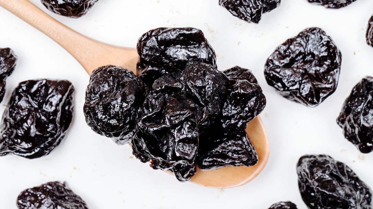 soaked prunes for health