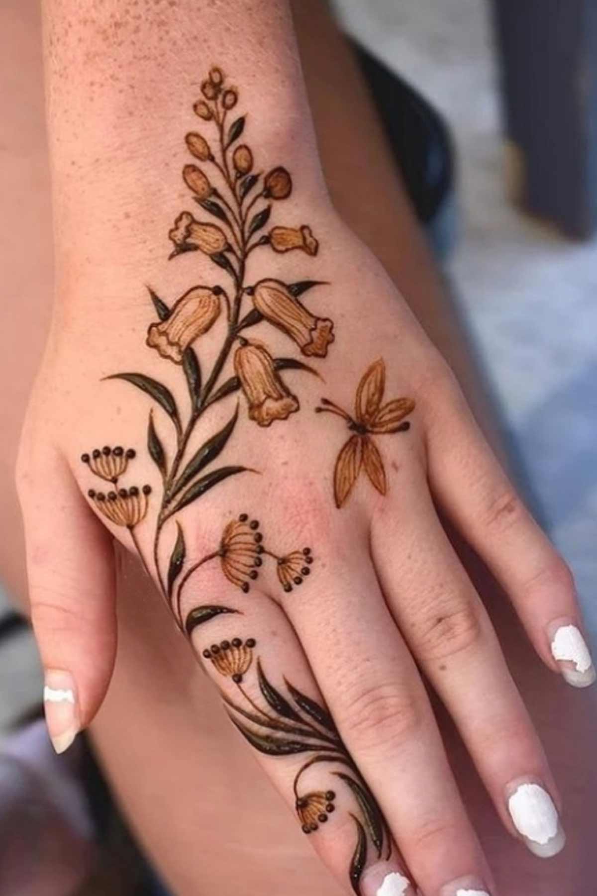 titli design mehndi