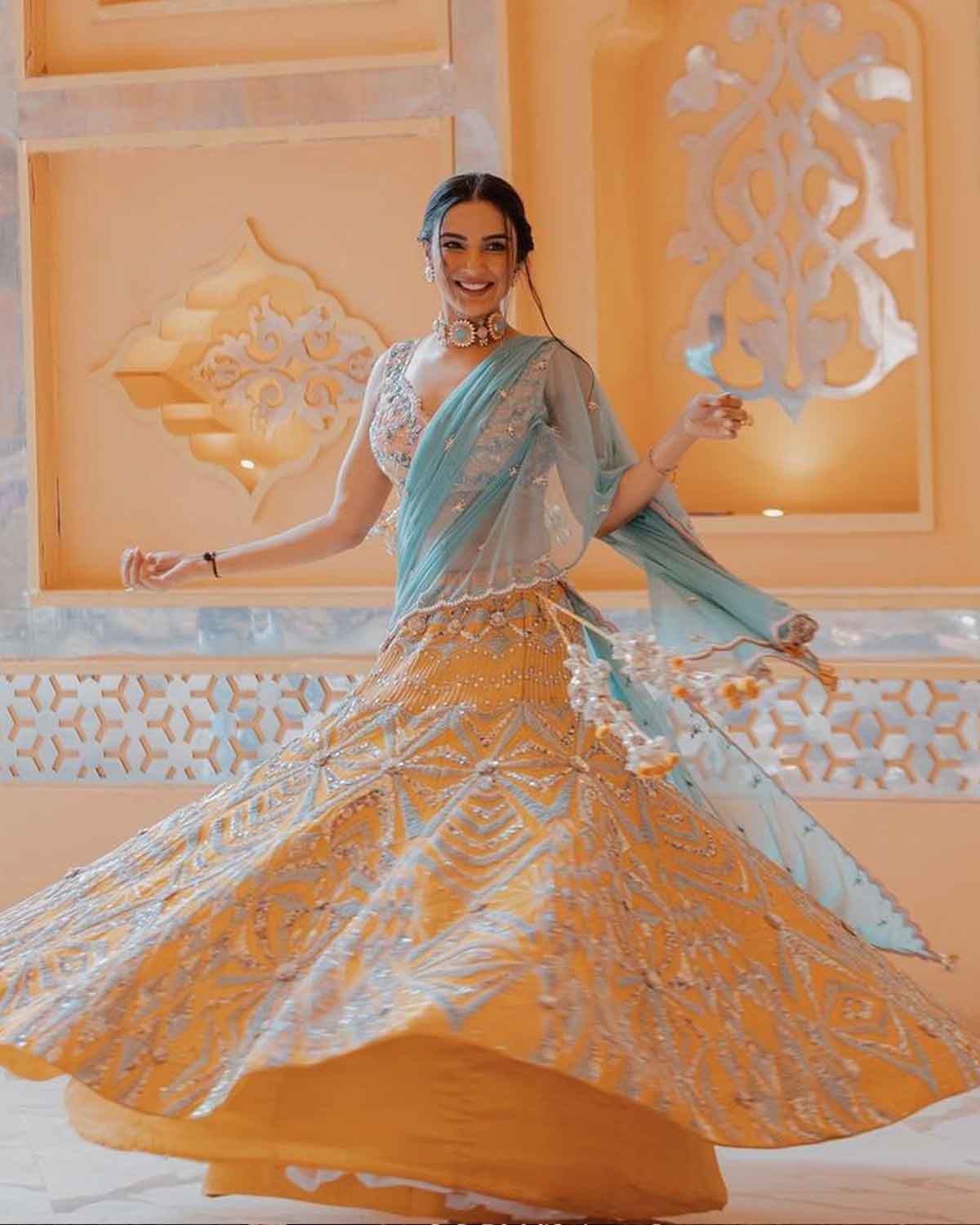 जैस्मिन भसीन who is jasmin bhasin