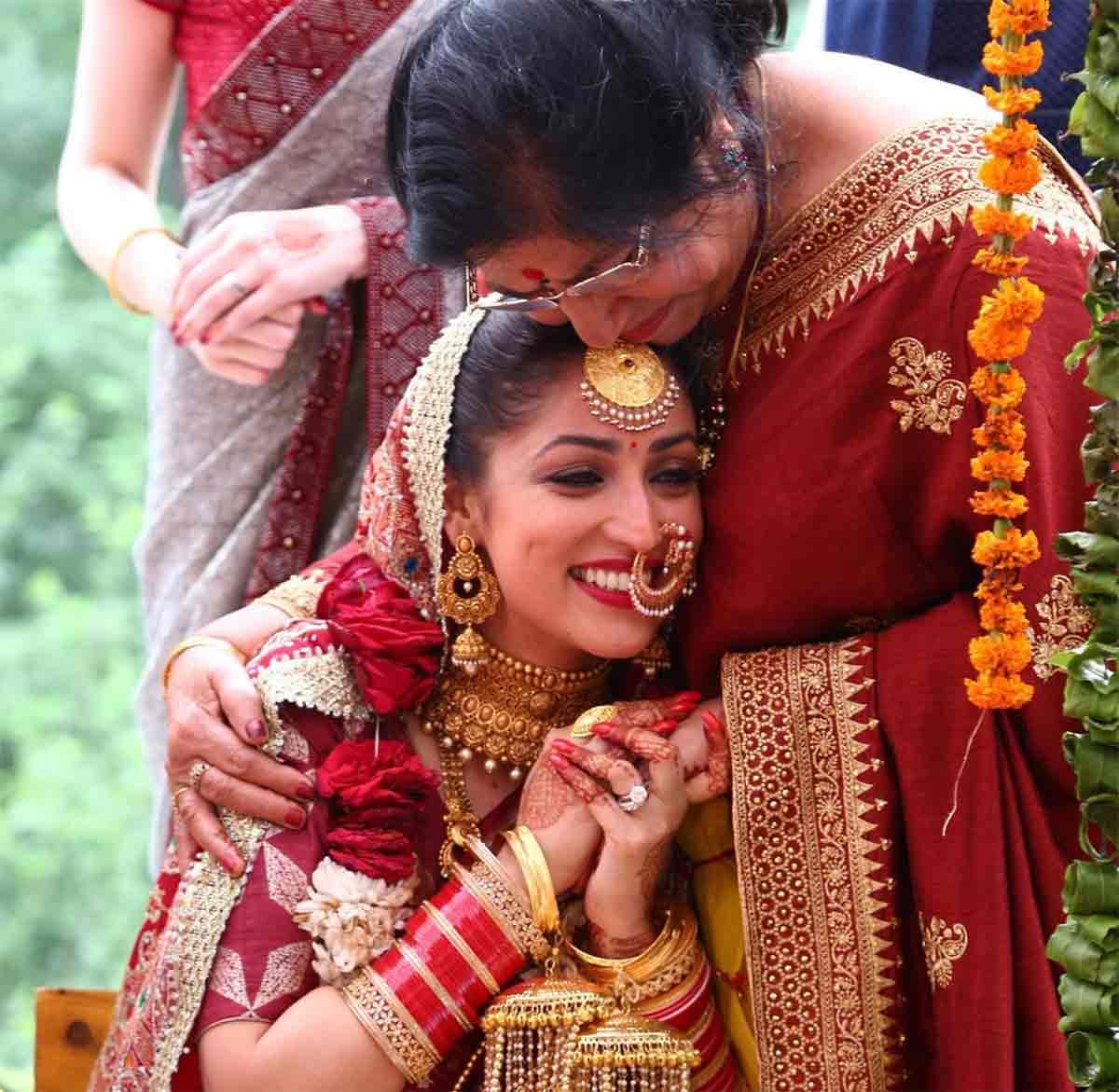 yami gautam bridal look