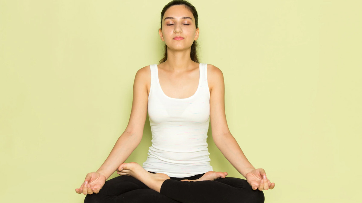 Best Yoga For Fever बुखार होने पर करें ये योगासन Bukhar Hone Par