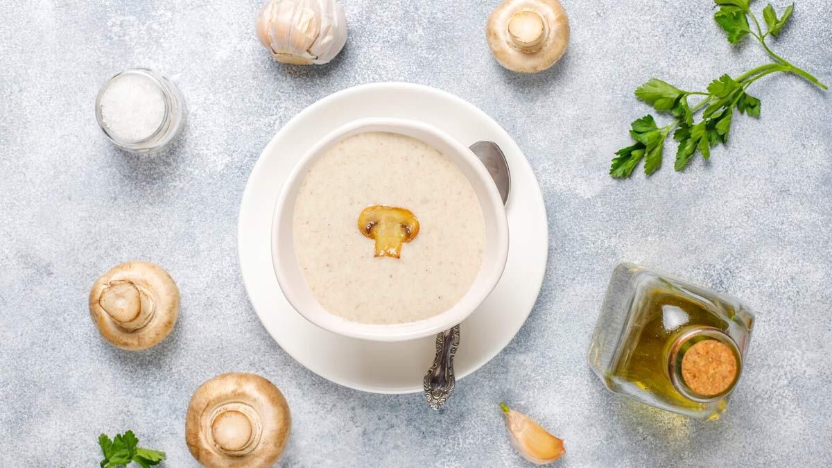 Creamy Garlic Mushroom Soup