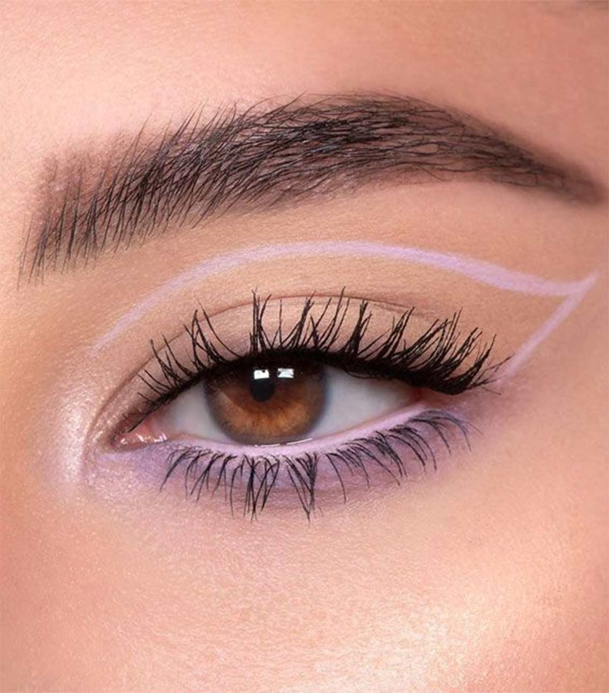 Graphic Eyeliner