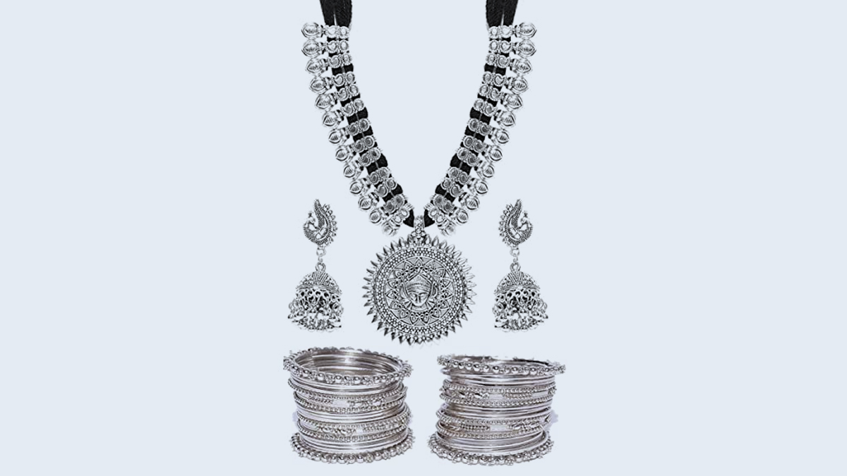Jewellery Set With Bangles Under Rs