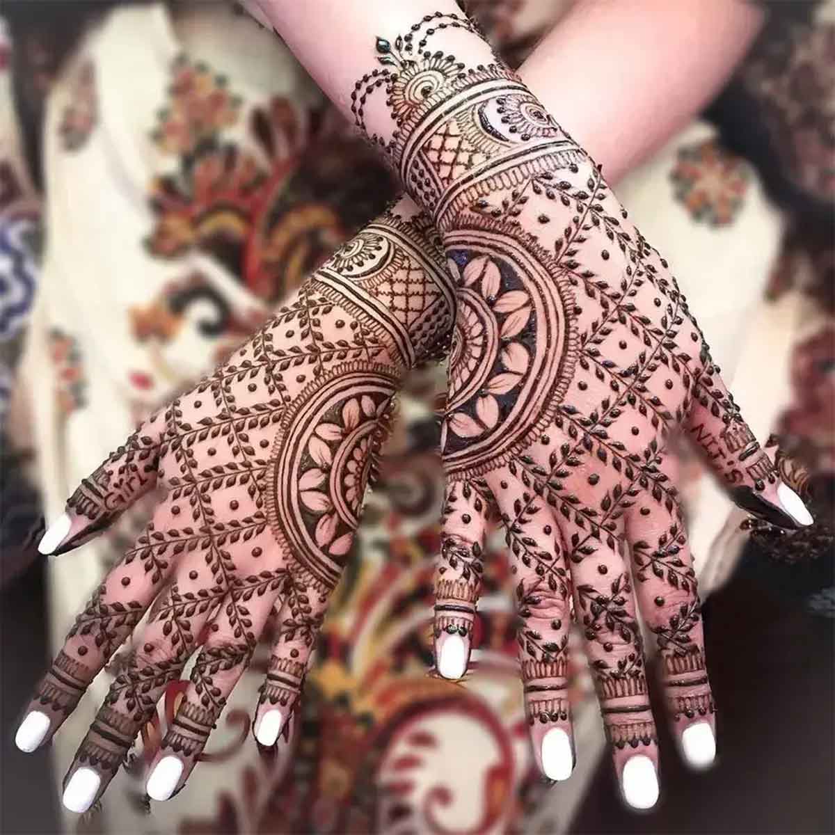 Leaves Mehndi Design