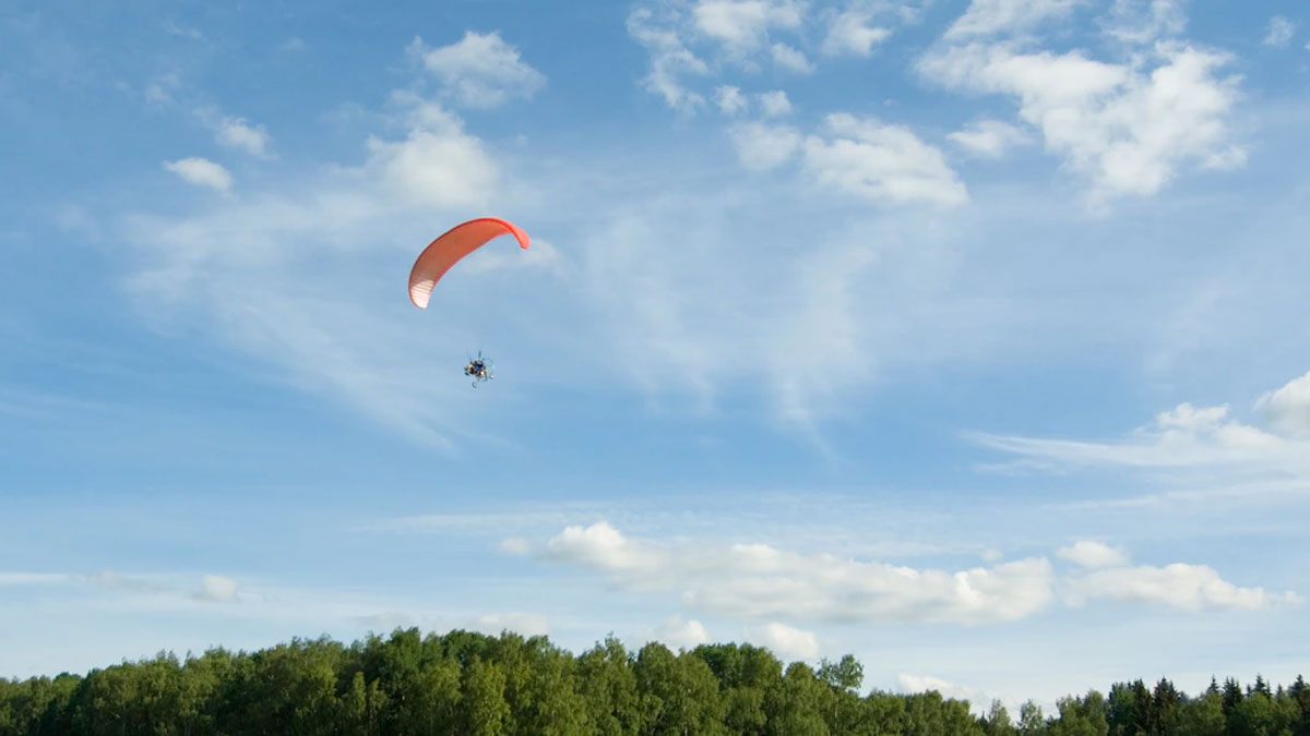 Paragliding In Fataru