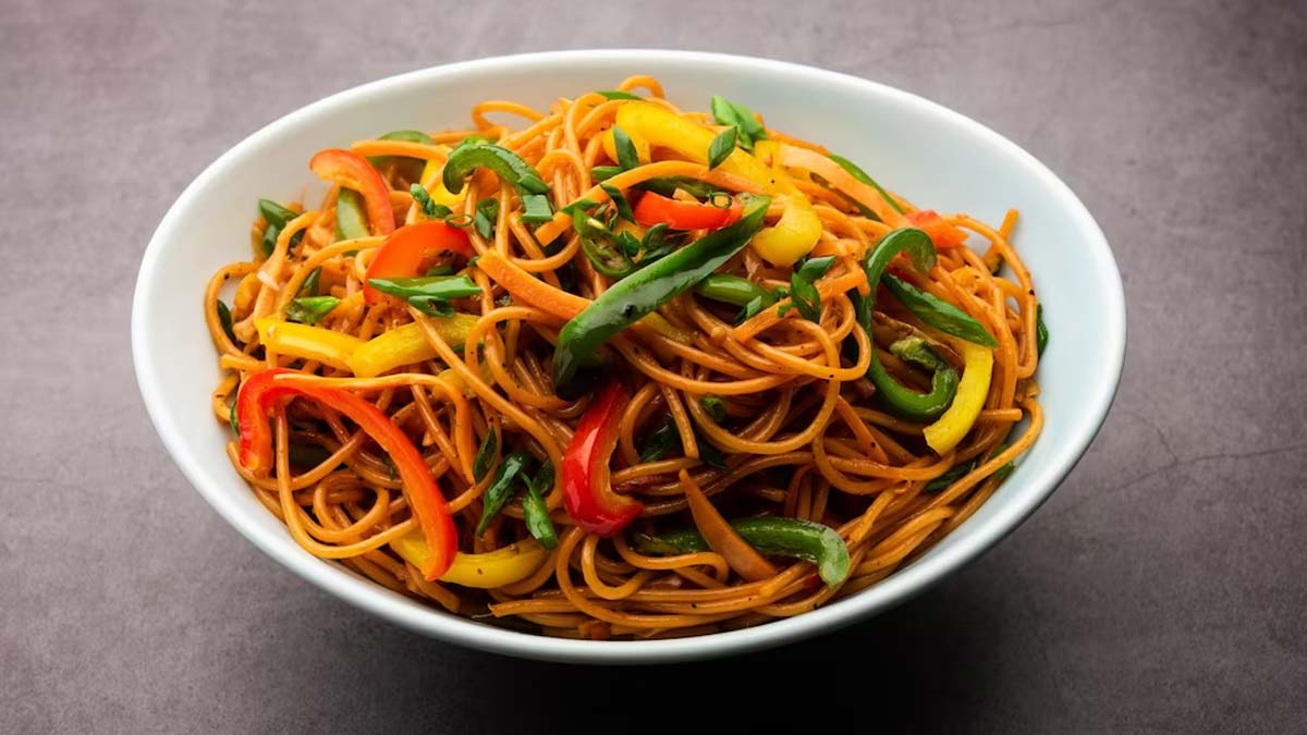 Places to eat chowmein in delhi