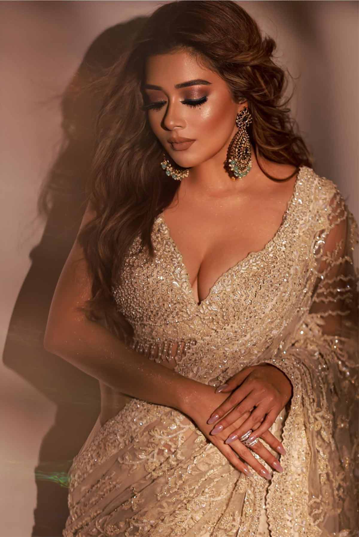 Tina Datta Glamorous Makeup