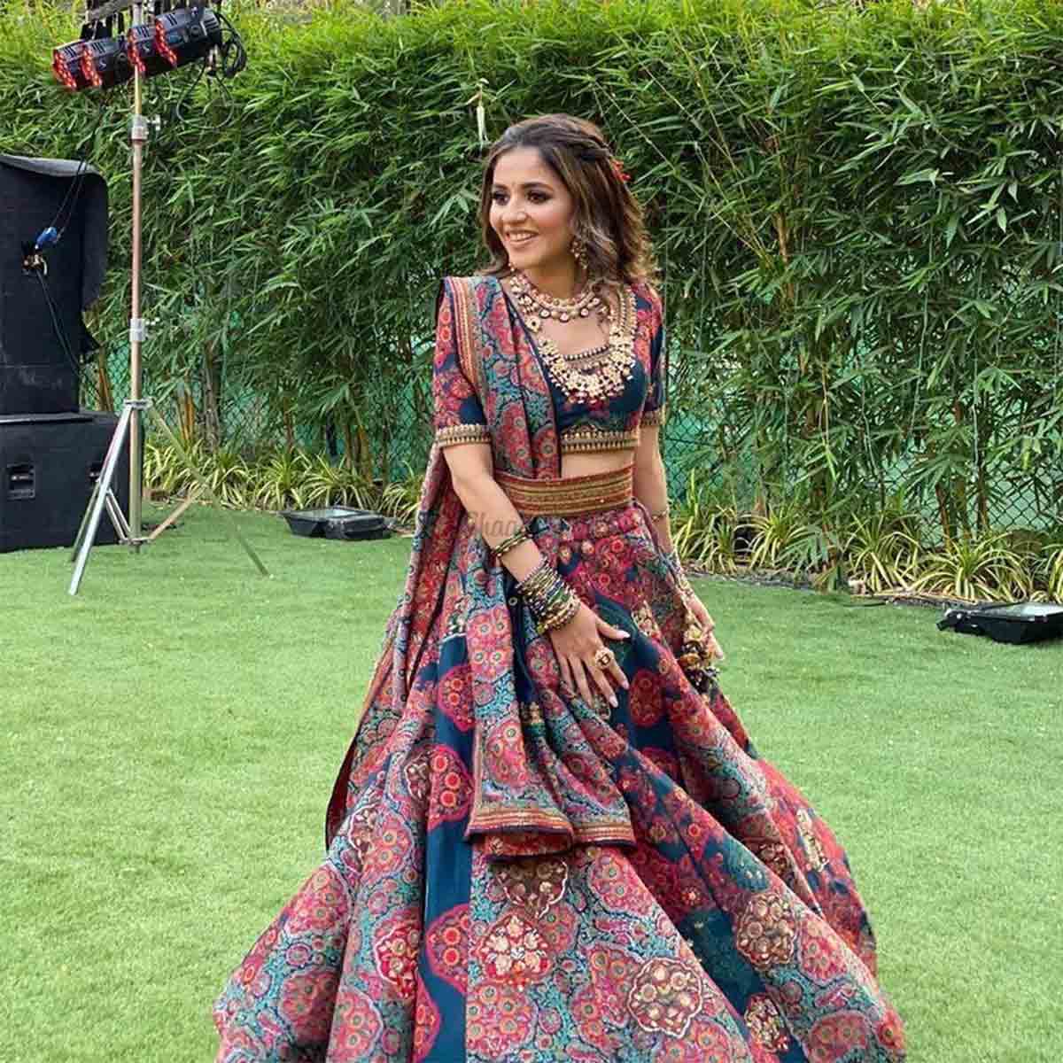 belt lehenga