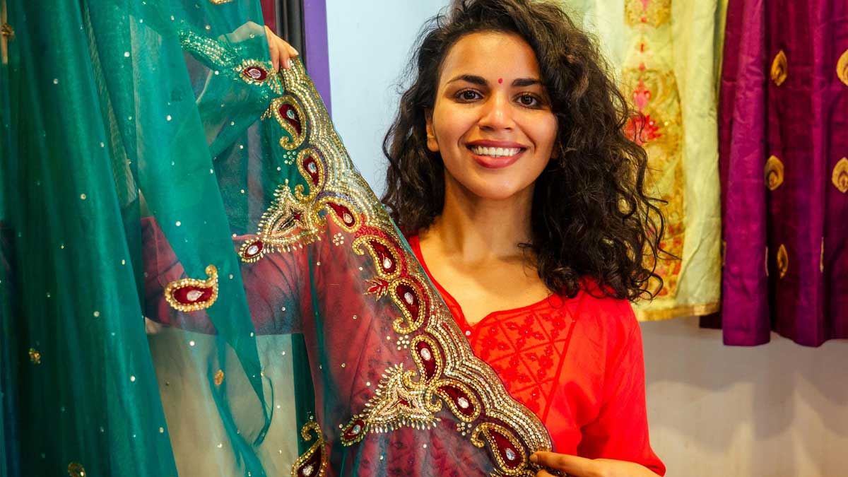 delhi lajpat nagar market for tradition outfits shopping