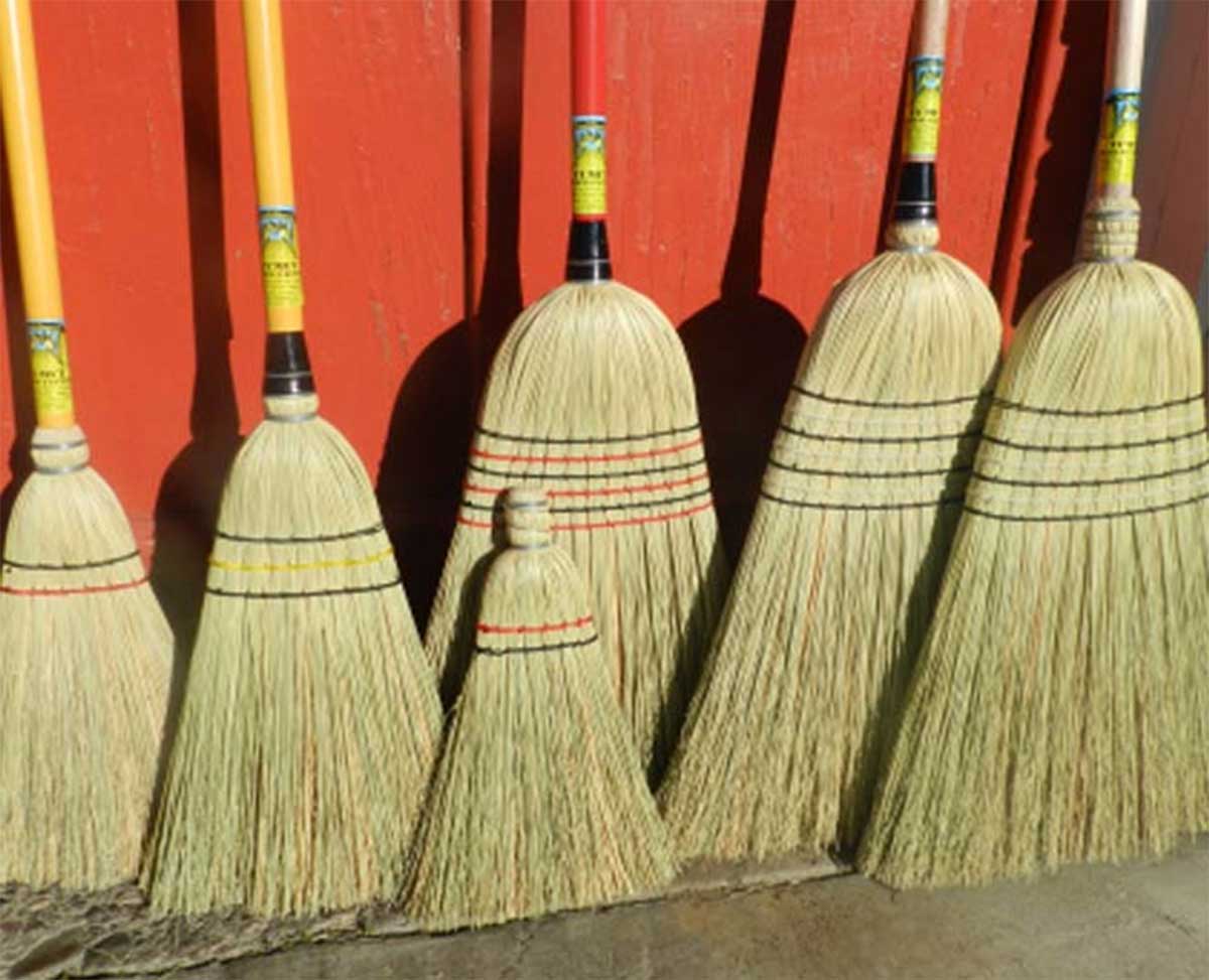 diwali  maa lakshmi and broom connection