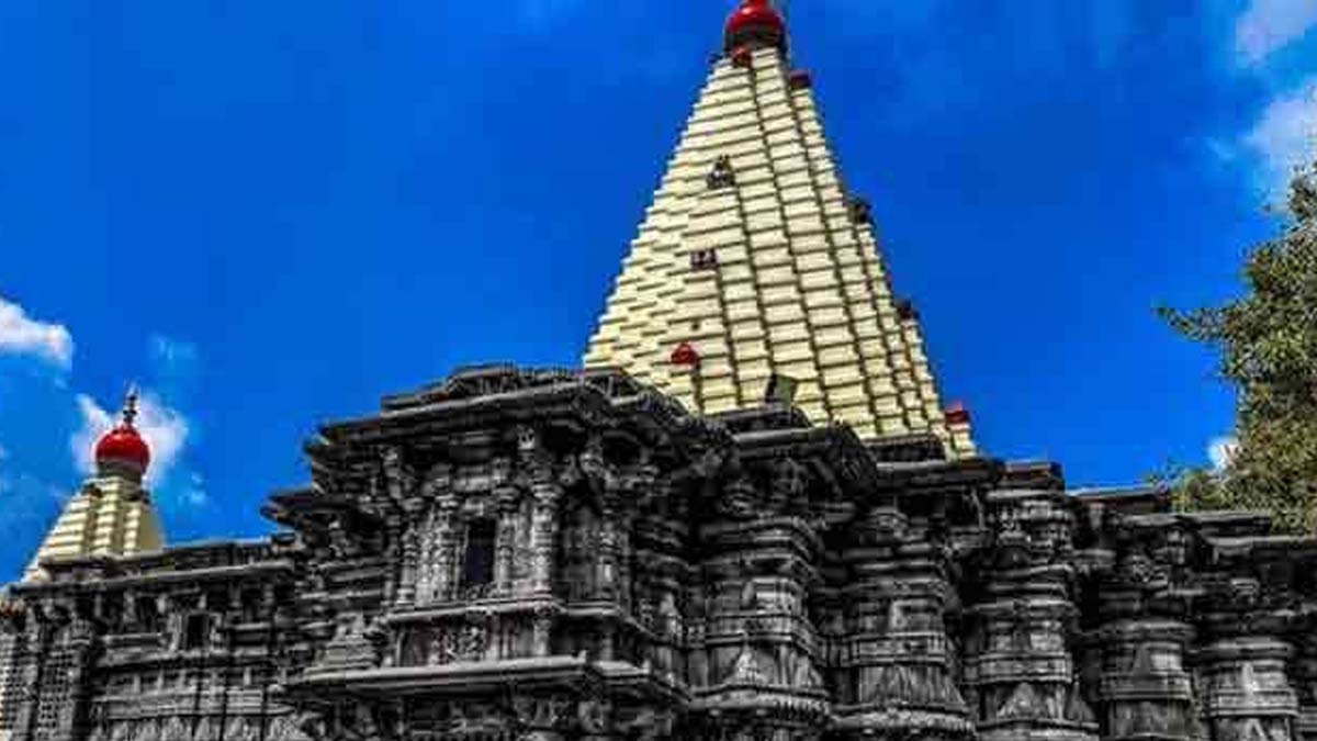 famous lakshmi temple in maharashtra