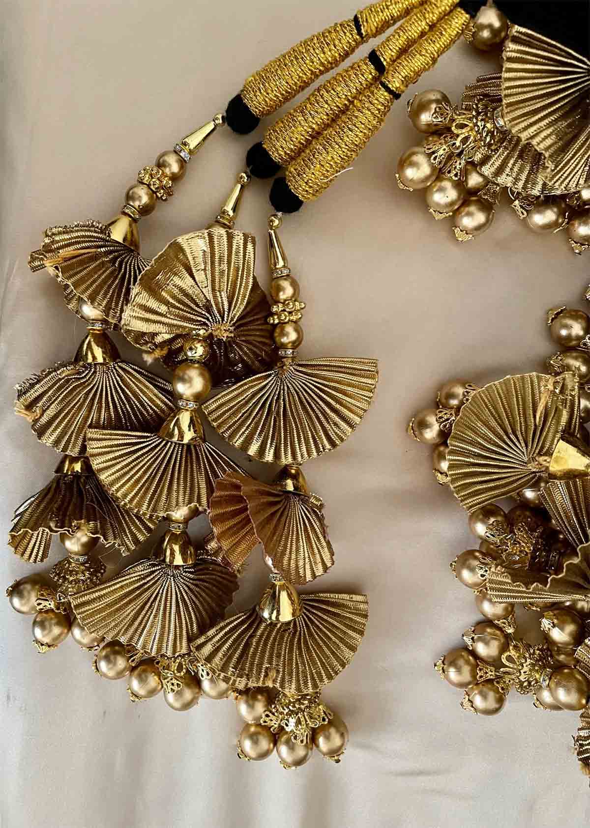 golden paranda design