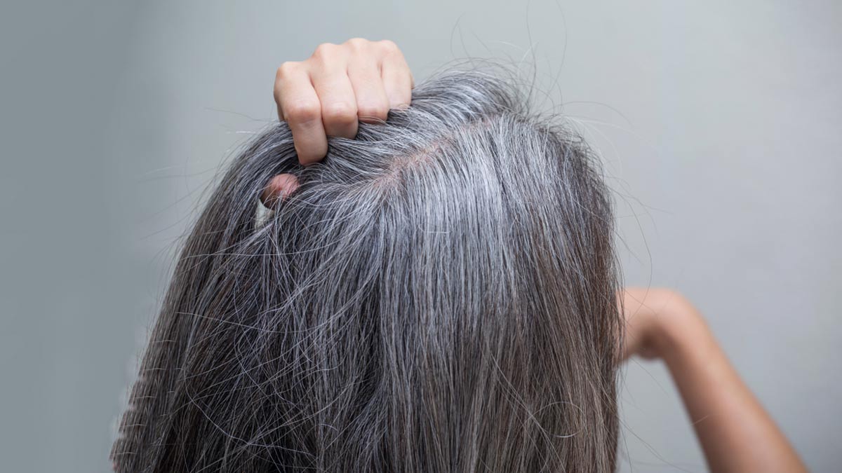 White Hair| सफेद बाल| Safed Baal Kyun Hote Hain | remedies for white hair | HerZindagi White Hair| सफेद बाल| Safed Baal Kyun Hote Hain | remedies for white hair | HerZindagi