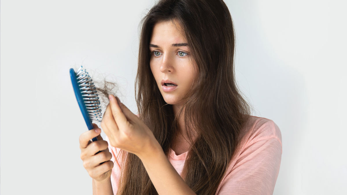 बाल झड़ने के कारण। Hair Fall Treatment at Home। Balo Ke Gharelu Nuskhe |  how can i stop my hair from damaging | HerZindagi