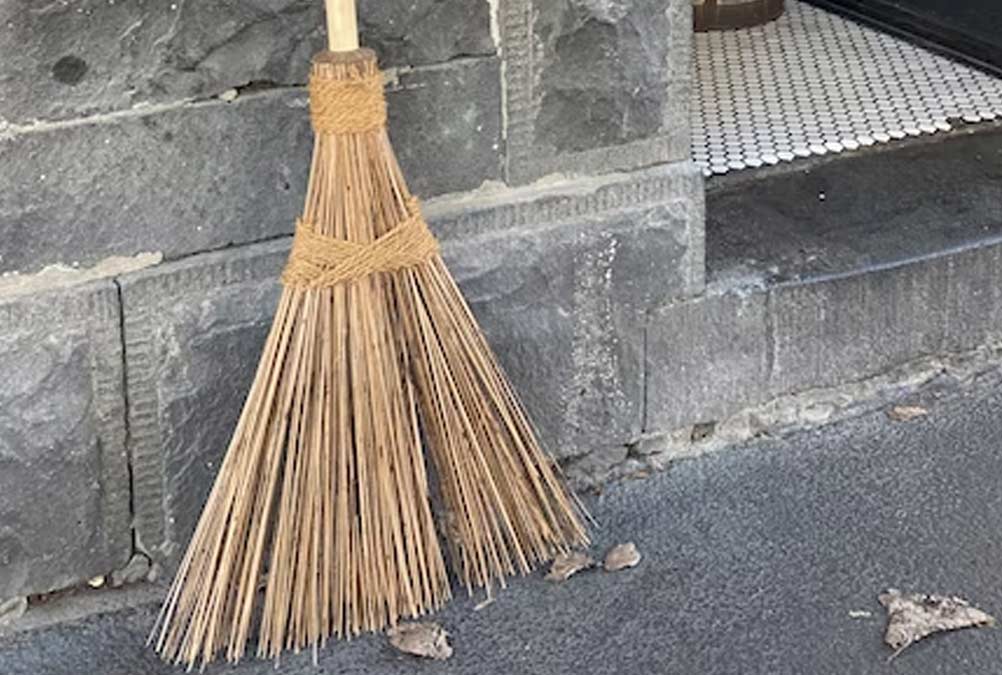 broom-remedies-jhadu-ke-totke-where-to-keep-brooms