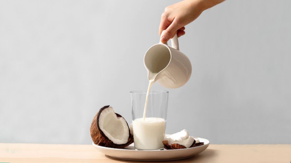 how to make coconut milk at home