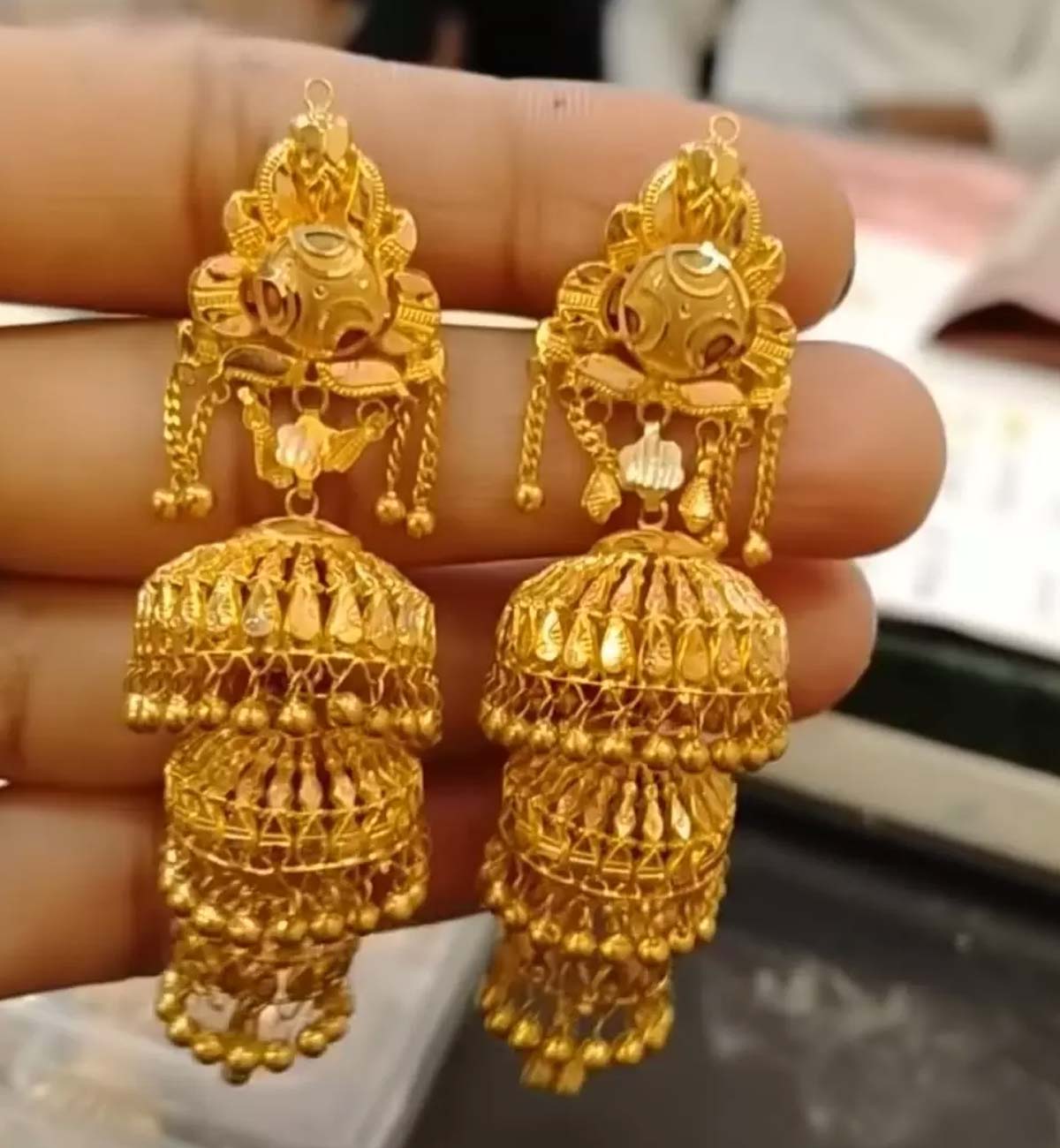 Dulhan on sale jhumka design