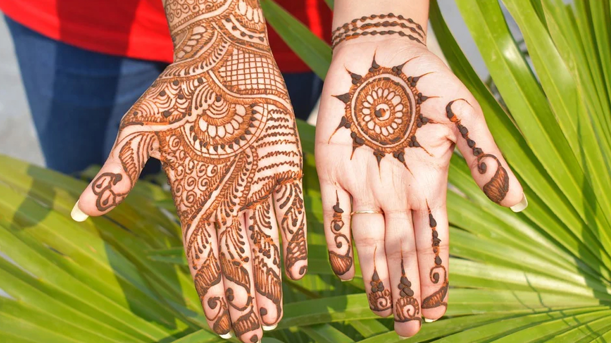 sawan 2023 simple mehndi designs for sawan photos download sawan ki mehndi  designs - Sawan 2023 Mehndi Designs: गोरे गोरे हाथों में रचाएं शिव नाम की  मेहंदी, सुहागिन देखें सावन स्पेशल मेहंदी