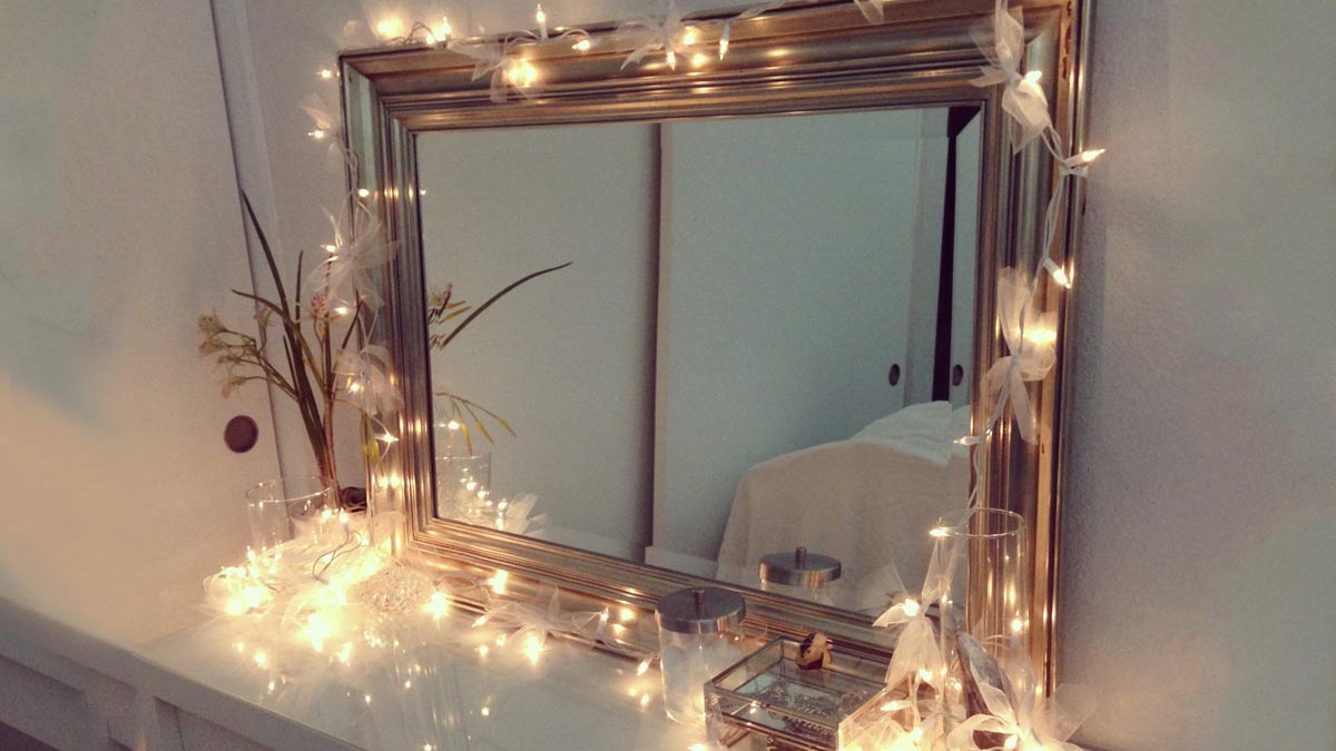 mirror decor